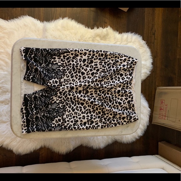 Leopard Print Skirt - Picture 3 of 6